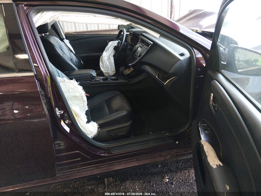 2016 TOYOTA AVALON auction photo 5