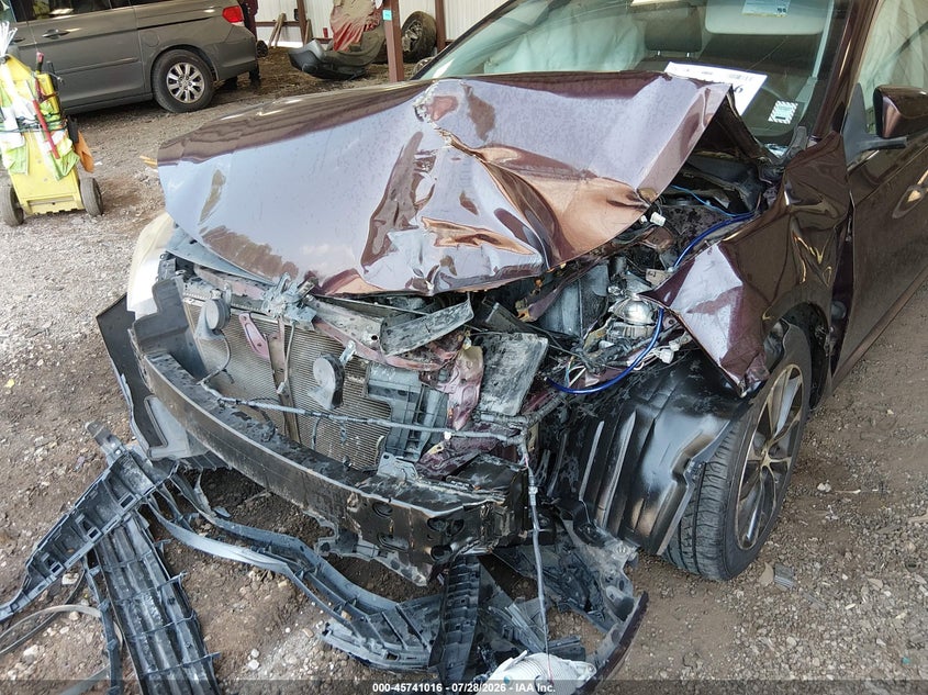 2016 TOYOTA AVALON auction photo 6