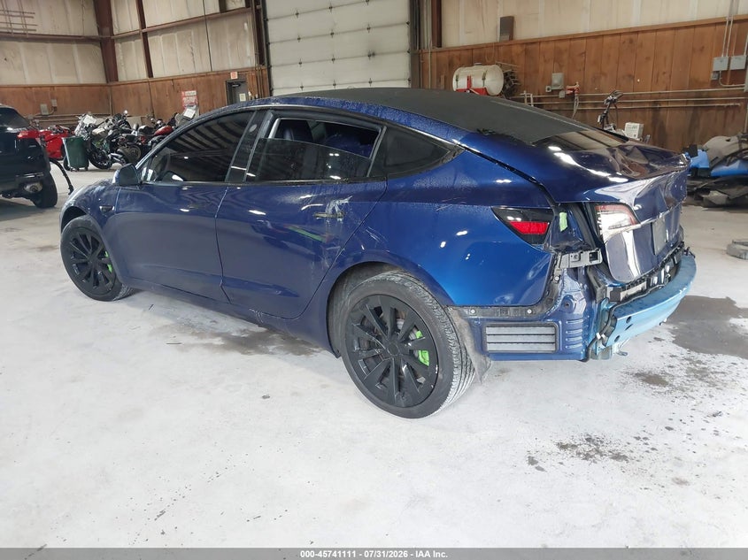 2022 TESLA MODEL 3 auction photo 3