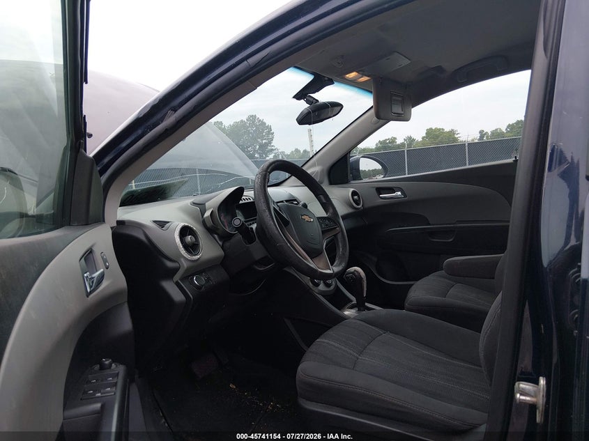 2016 CHEVROLET SONIC auction photo 5