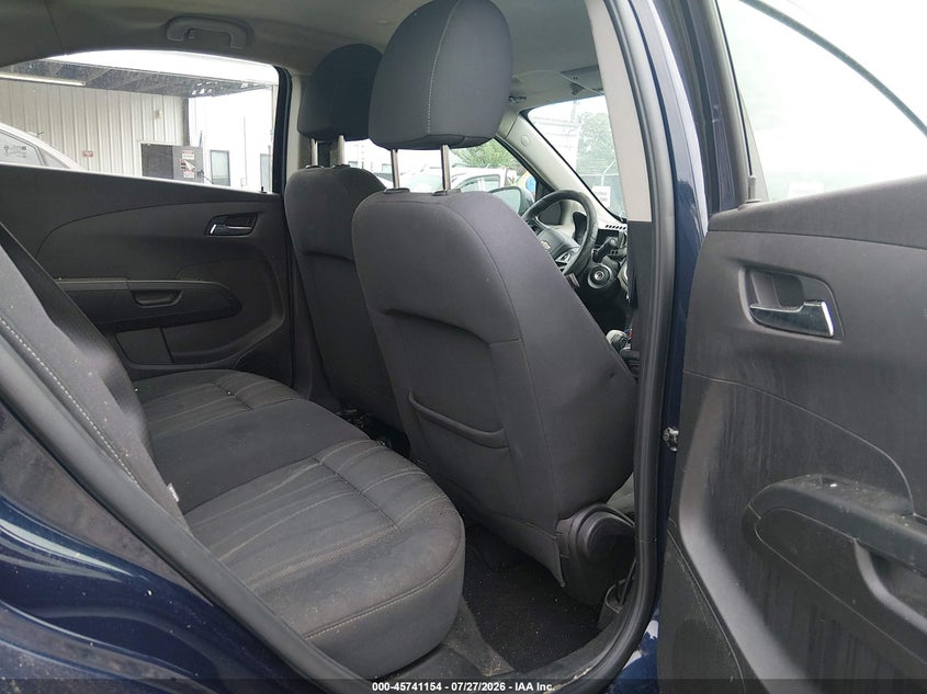 2016 CHEVROLET SONIC auction photo 8