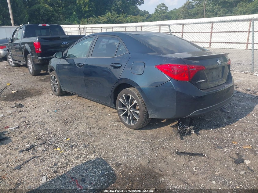 2017 TOYOTA COROLLA auction photo 3