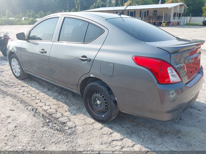 2019 NISSAN VERSA auction photo 3