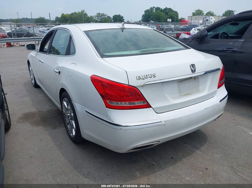 2013 HYUNDAI EQUUS auction photo 3