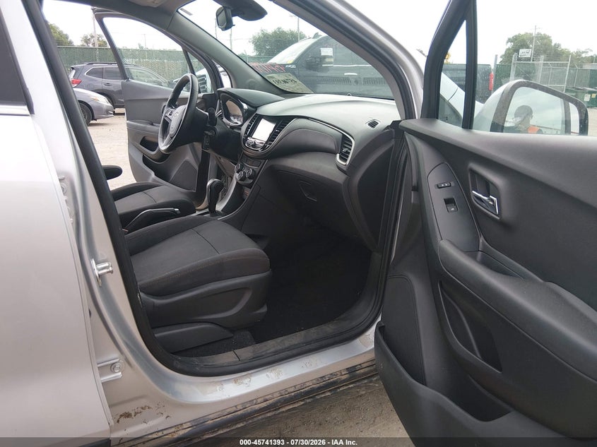 2017 CHEVROLET TRAX auction photo 5