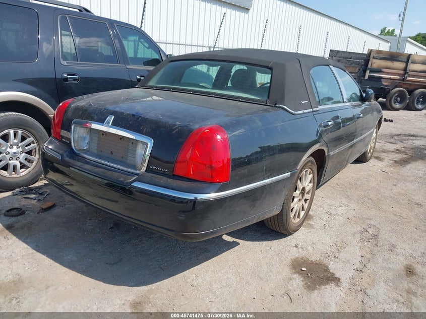 2007 LINCOLN TOWN CAR auction photo 4
