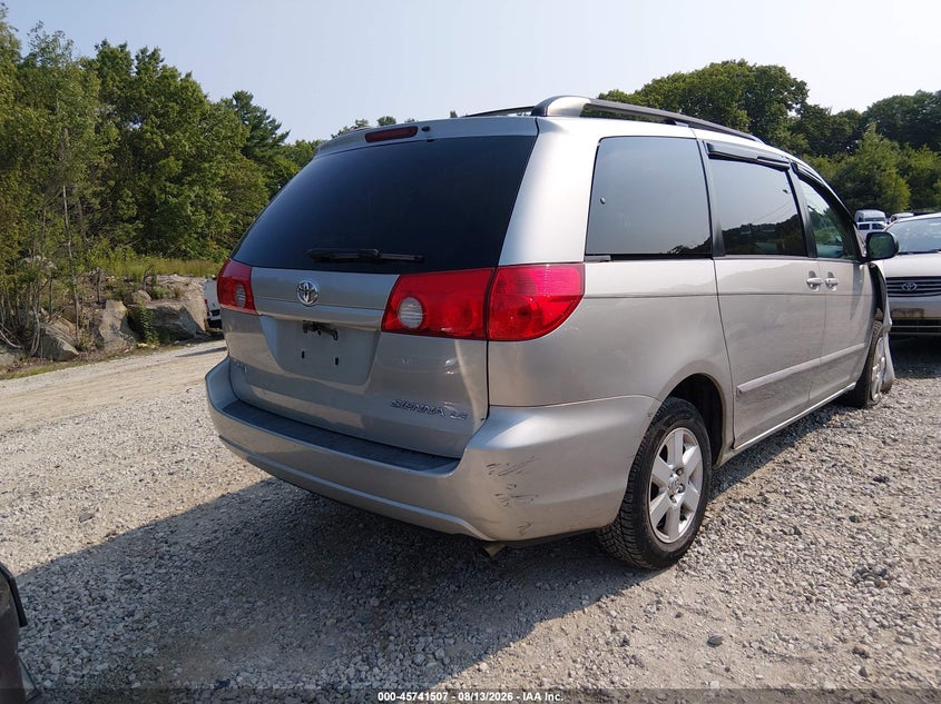 2008 TOYOTA SIENNA auction photo 4