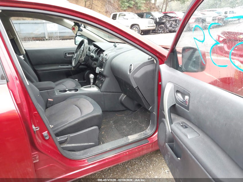 2011 NISSAN ROGUE auction photo 5