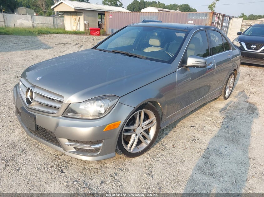 2013 MERCEDES-BENZ C 300 auction photo 2