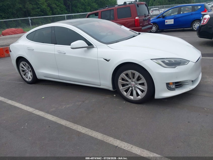 TESLA MODEL S - zdjęcie 12