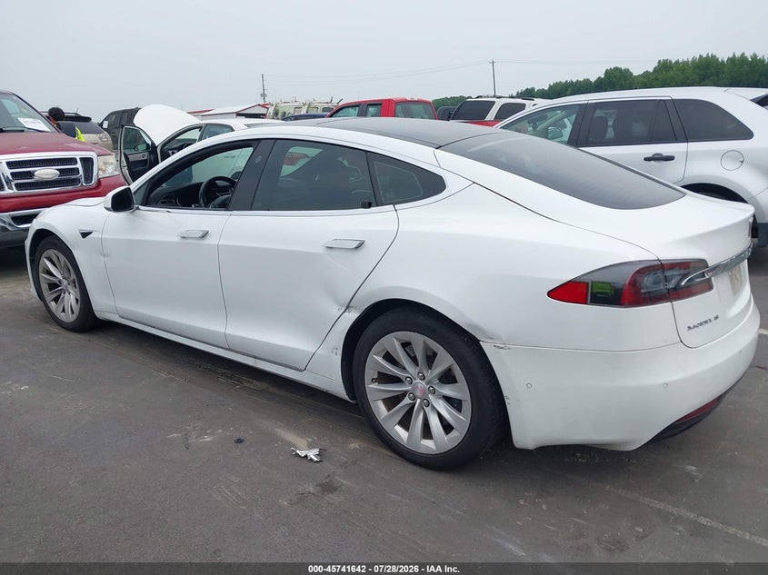 TESLA MODEL S - zdjęcie 13