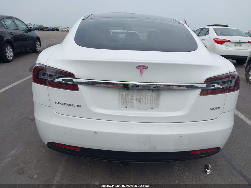 TESLA MODEL S - zdjęcie 15