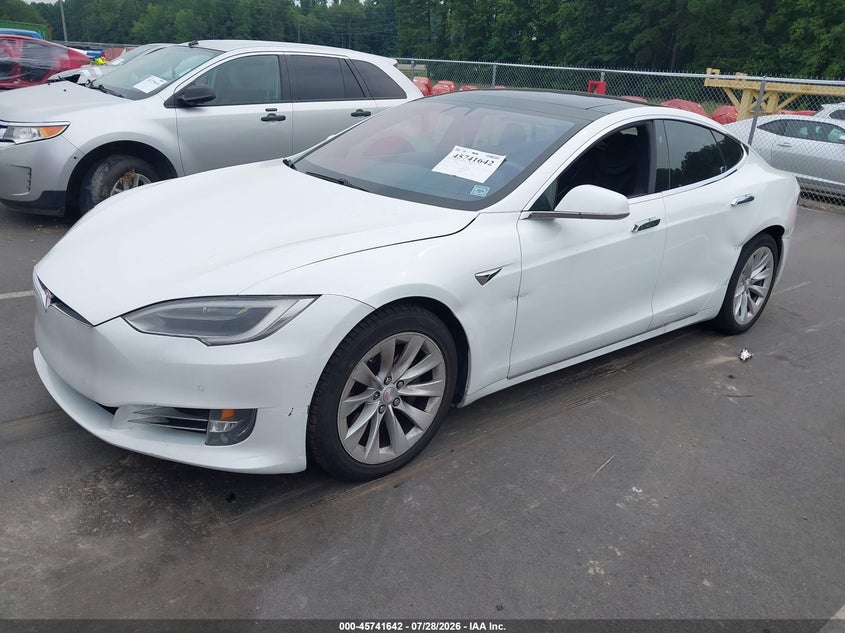 TESLA MODEL S - zdjęcie 2