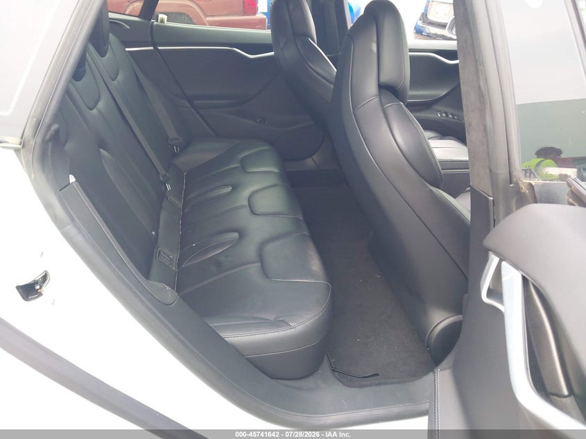 TESLA MODEL S - zdjęcie 8