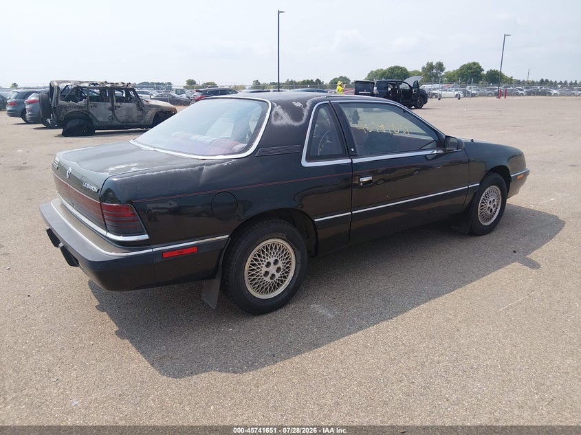 1989 CHRYSLER LEBARON auction photo 4
