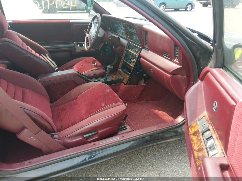 1989 CHRYSLER LEBARON auction photo 5