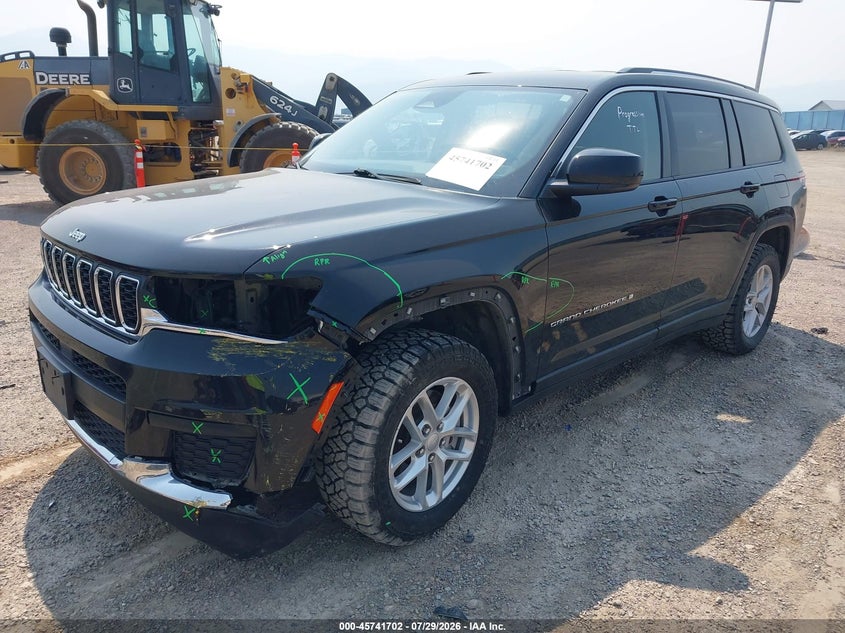 2023 JEEP GRAND CHEROKEE L auction photo 2