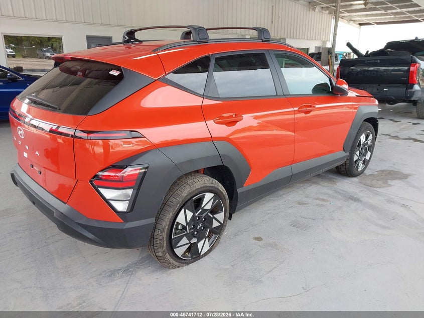 2025 HYUNDAI KONA auction photo 4