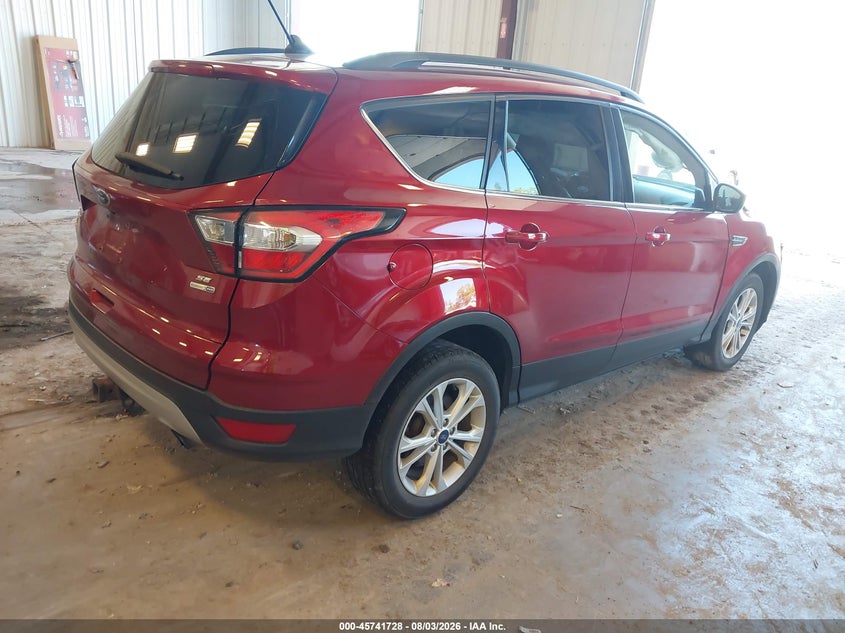 Vin: 1fmcu9gd2jua41492, lot: 46240431, ford escape se 20184