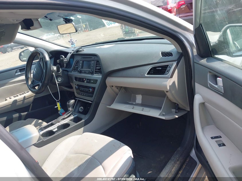 2015 HYUNDAI SONATA auction photo 5