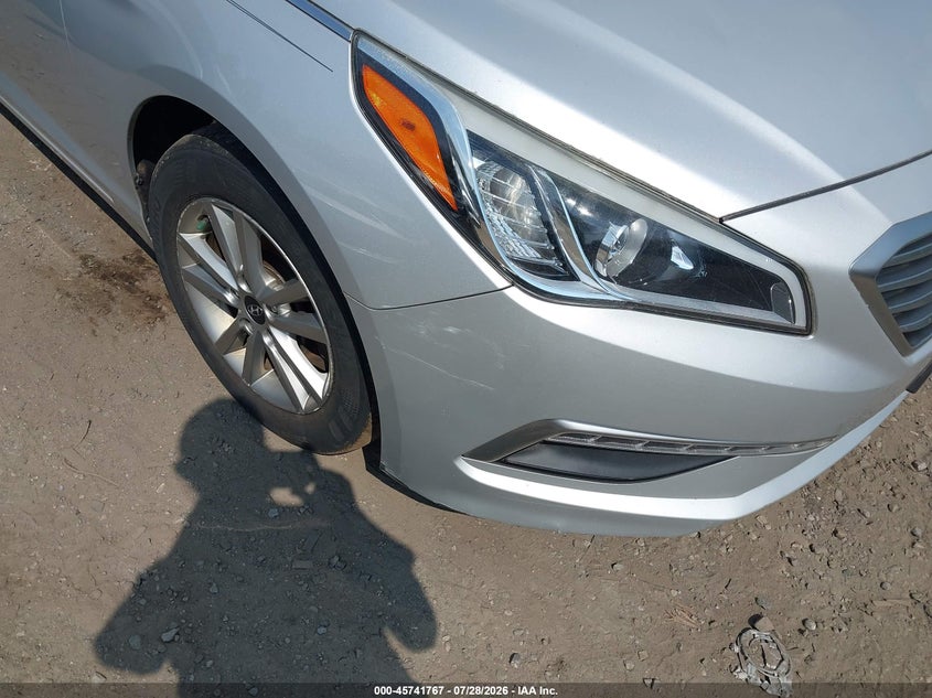 2015 HYUNDAI SONATA auction photo 6