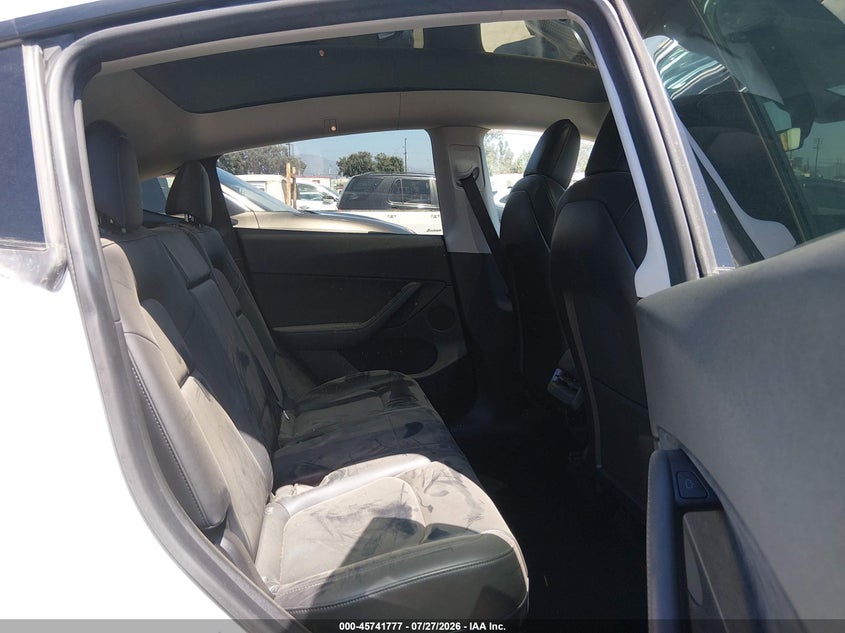 2021 TESLA MODEL Y auction photo 8