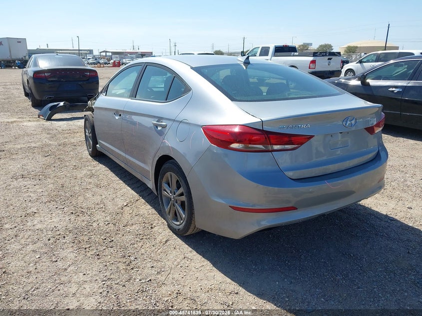 Vin: 5npd84lf8hh002160, lot: 46240543, hyundai elantra se 20173