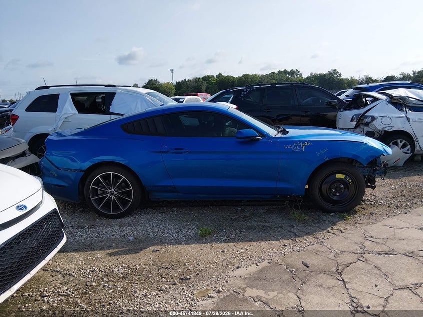 FORD MUSTANG - zdjęcie 14