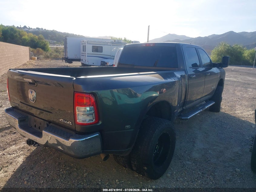 Vin: 3c63rrhlxkg621922, lot: 46240615, ram 3500 big horn  4x4 8' box 20194