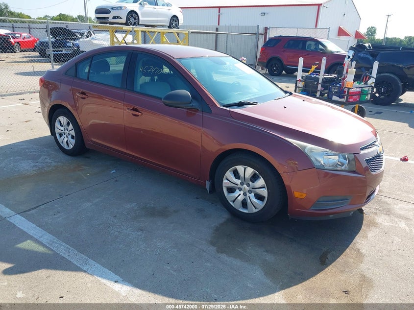 Vin: 1g1pa5sh0d7121936, lot: 46240704, chevrolet cruze ls auto 2013 img_1