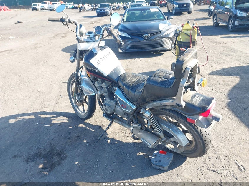 1986 KAWASAKI EN450 auction photo 3
