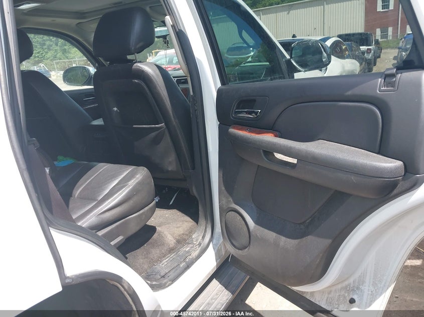 2013 CHEVROLET TAHOE auction photo 8