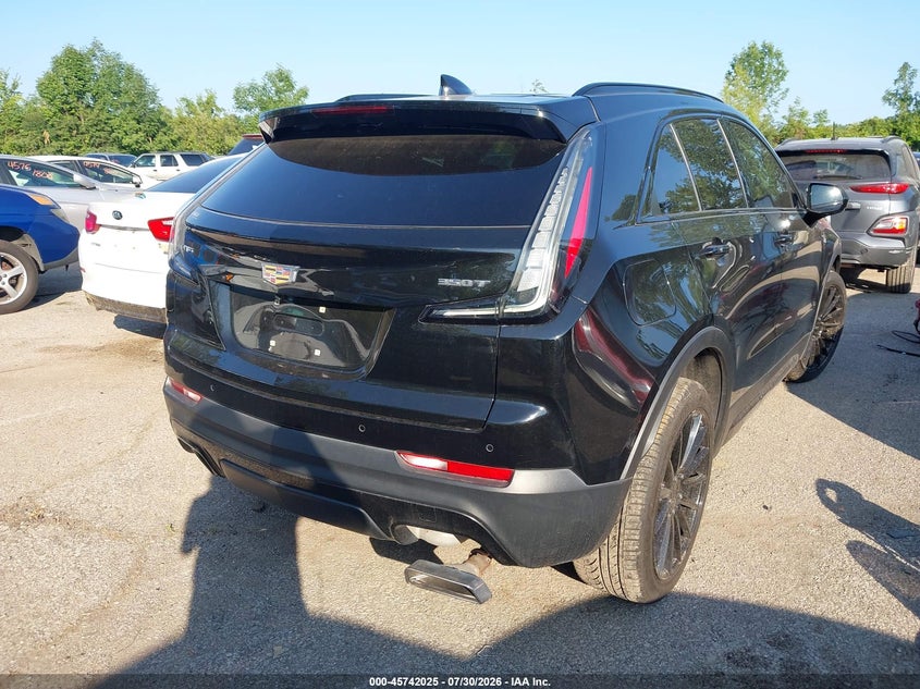 Vin: 1gyfzer46lf062260, lot: 46240729, cadillac xt4 fwd sport 20204