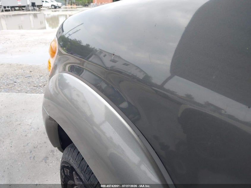 2003 TOYOTA SEQUOIA auction photo 6