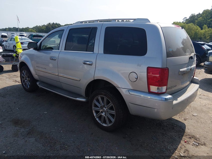 2008 CHRYSLER ASPEN auction photo 3