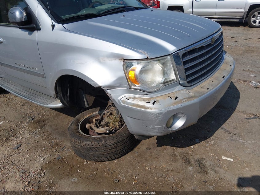 2008 CHRYSLER ASPEN auction photo 6