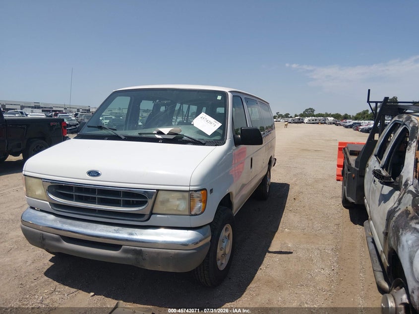 2000 FORD E-350 SUPER DUTY auction photo 2