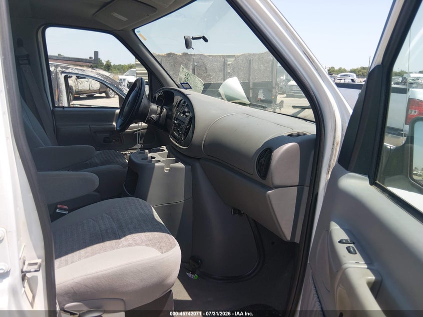 2000 FORD E-350 SUPER DUTY auction photo 5