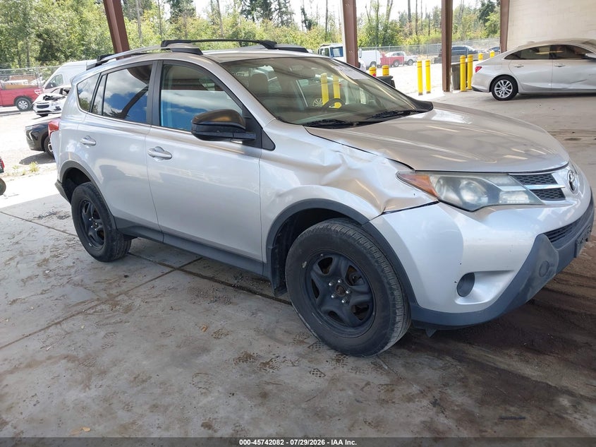 2015 TOYOTA RAV4 auction photo 1