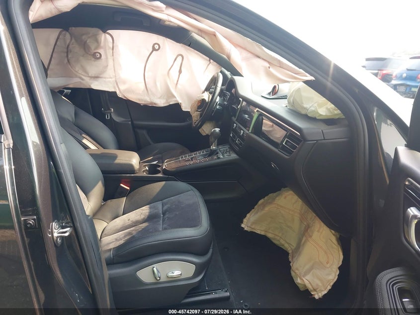 2020 PORSCHE MACAN auction photo 5