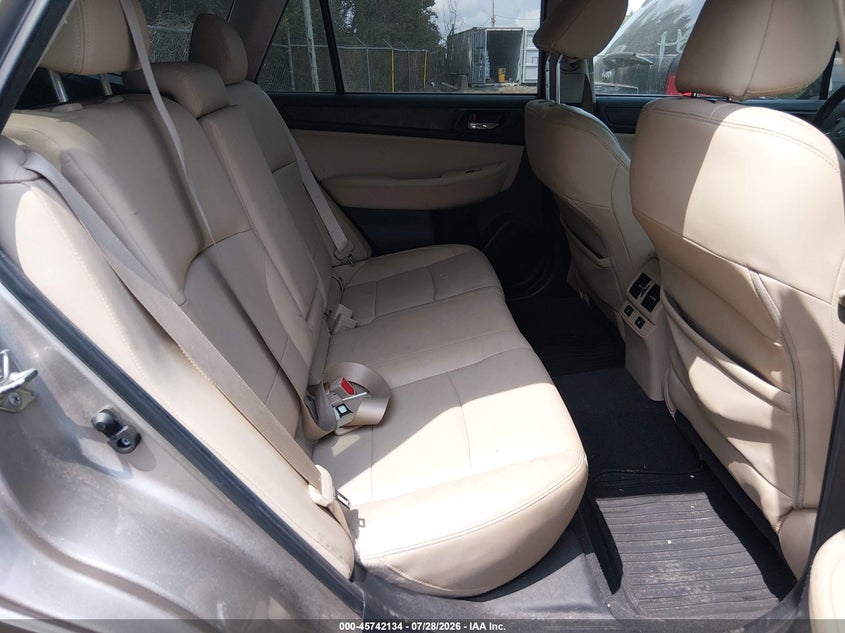 2015 SUBARU OUTBACK auction photo 8