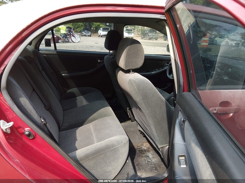 2005 TOYOTA COROLLA auction photo 8