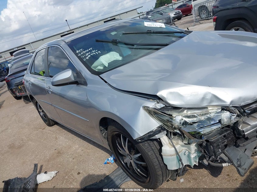 Vin: 4t1bf1fk0fu079933, lot: 46240912, toyota camry se 2015 img_1