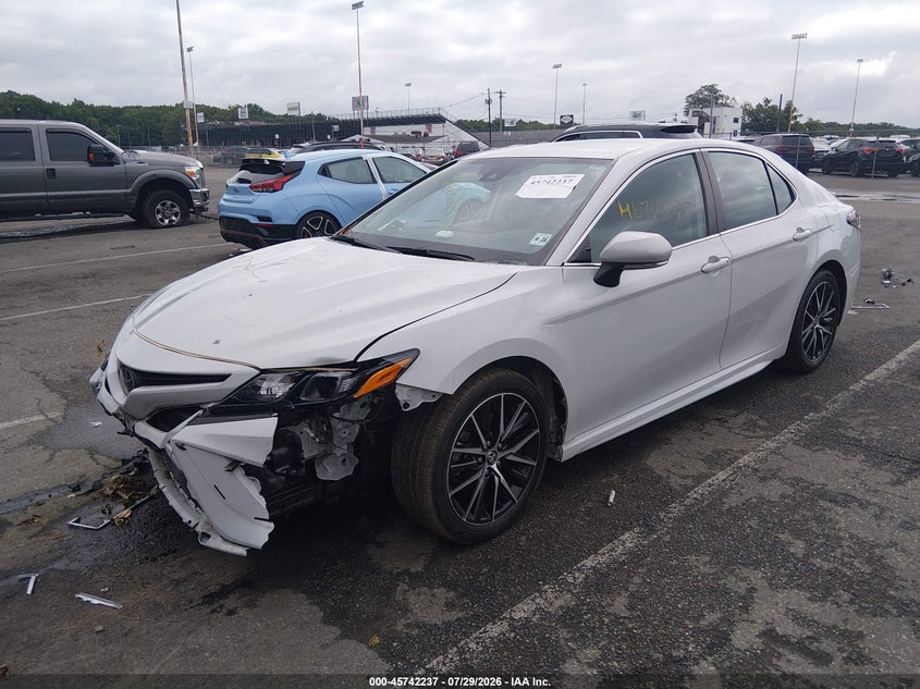 Vin: 4t1t11bk2pu097439, lot: 46240941, toyota camry se awd 20232