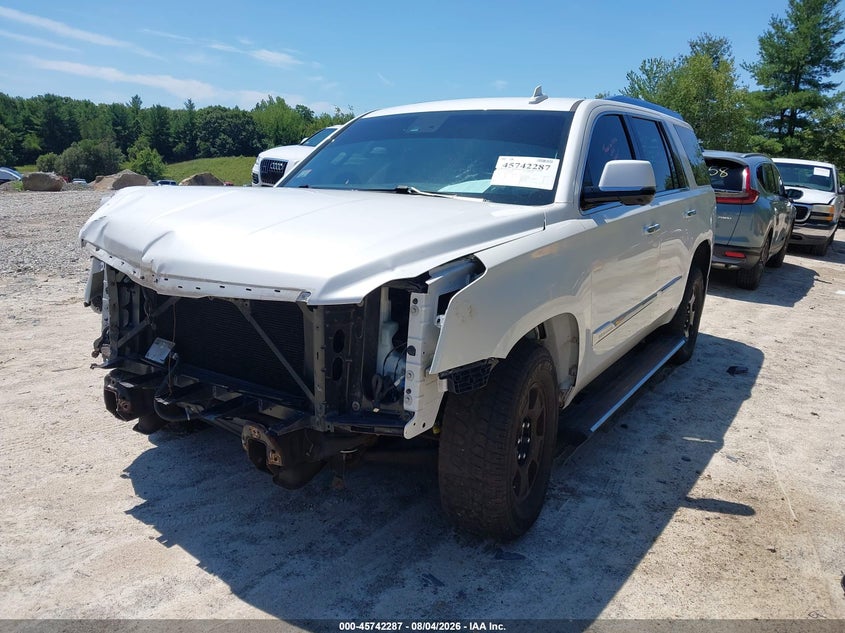 2017 CADILLAC ESCALADE auction photo 2