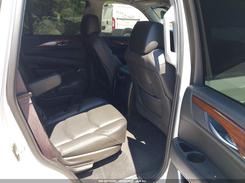 2017 CADILLAC ESCALADE auction photo 8