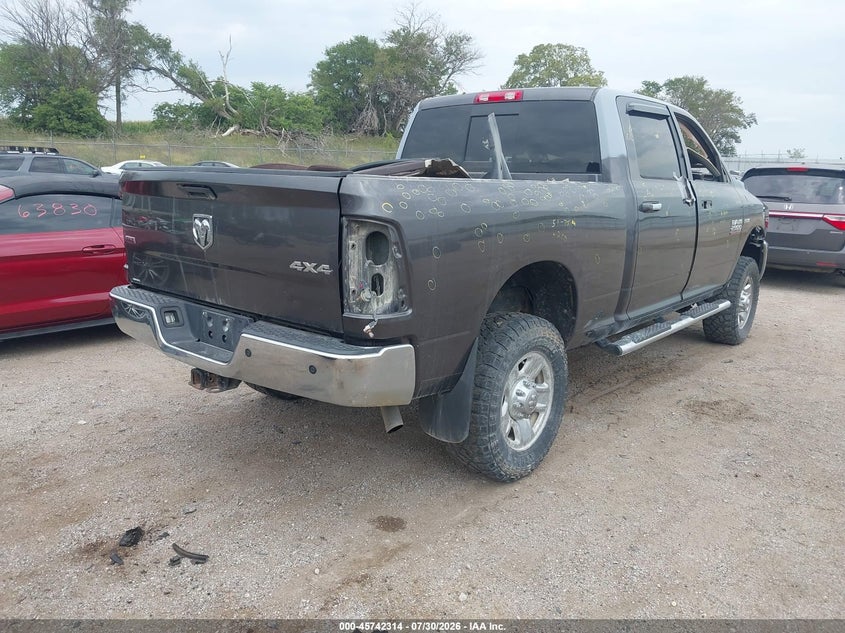 Vin: 3c6tr5dt8eg243344, lot: 46241018, ram 2500 slt 20144