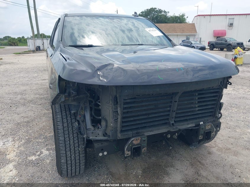 2023 CHEVROLET SUBURBAN auction photo 6