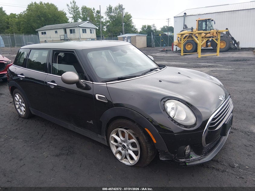 2017 MINI CLUBMAN auction photo 1
