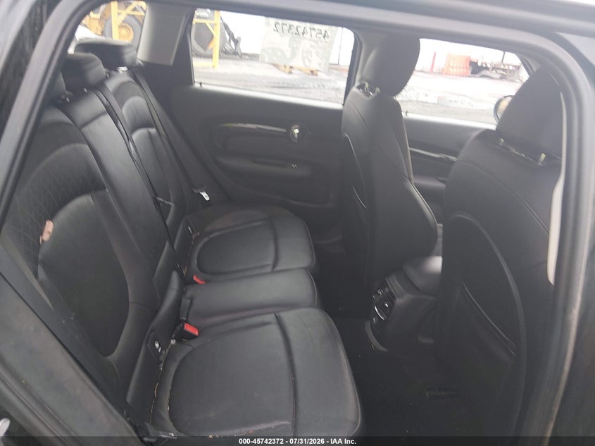 2017 MINI CLUBMAN auction photo 8